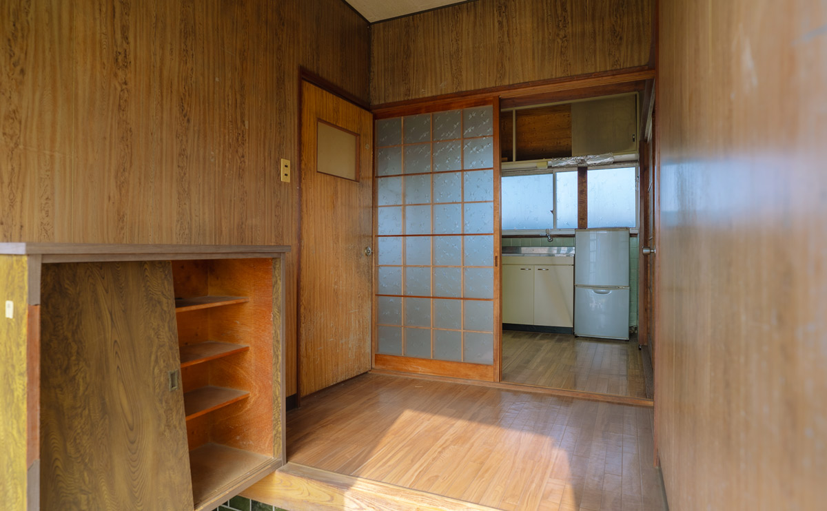 玄関 リノベーション前